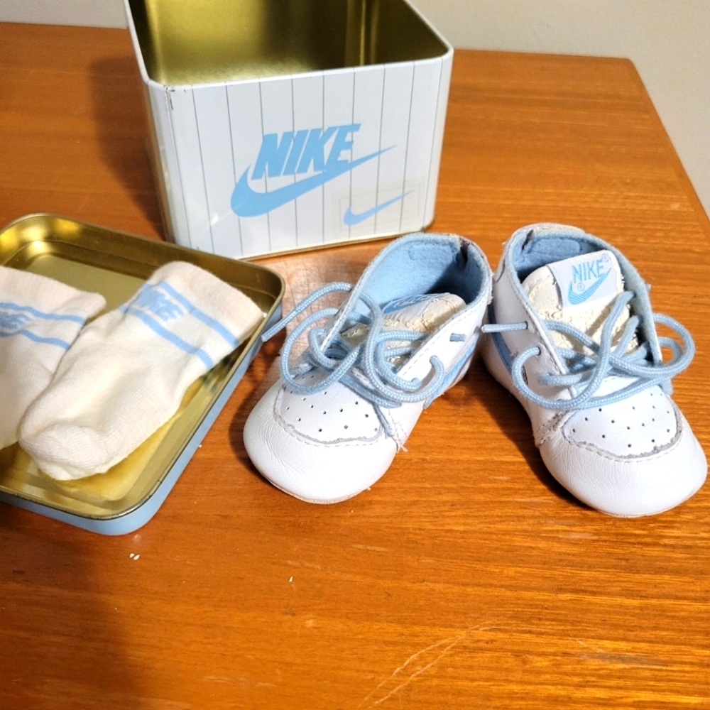 NIKE boys infant baby shoes socks vintage 1988
